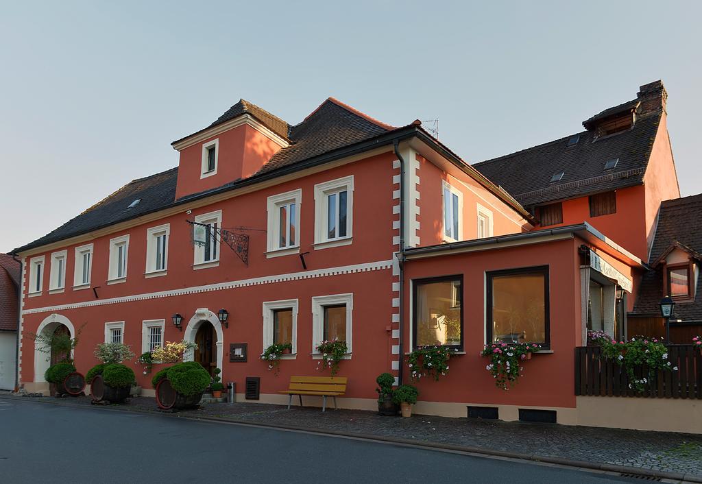 Hotel Gruener Baum Pommersfelden Eksteriør billede