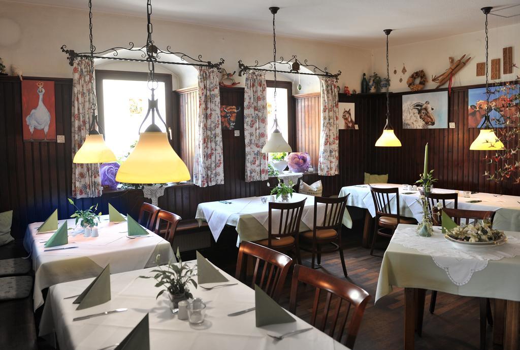 Hotel Gruener Baum Pommersfelden Eksteriør billede